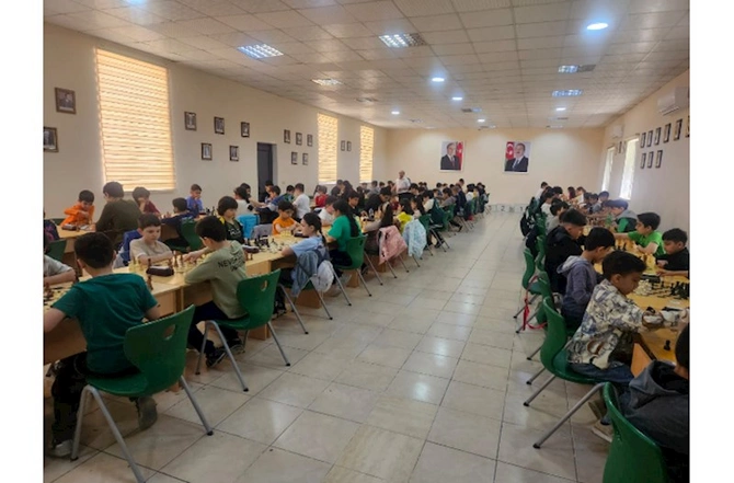 Xətai rayonunun məktəbliləri arasında şahmat turniri keçirildi — FOTO Xətai rayonunun məktəbliləri arasında şahmat turniri keçirildi — FOTO