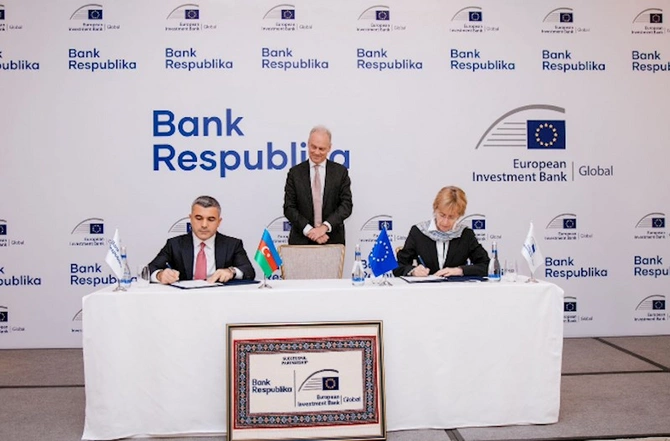 Dünyanın ən böyük beynəlxalq maliyyə institutu Bank Respublikanı seçdi — FOTOLAR