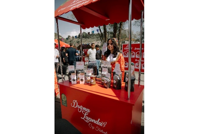 “Doğma çay”ın təşkilatçılığı ilə Laçında çay festivalı — FOTOLAR “Doğma çay”ın təşkilatçılığı ilə Laçında çay festivalı — FOTOLAR