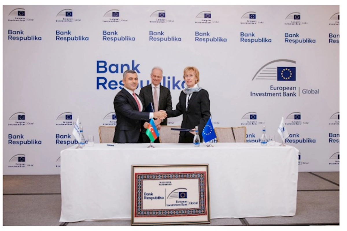 Dünyanın ən böyük beynəlxalq maliyyə institutu Bank Respublikanı seçdi — FOTOLAR