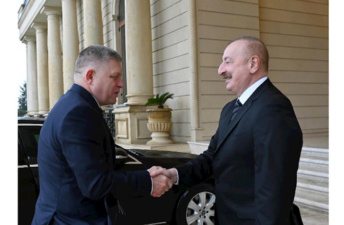 İlham Əliyevin Slovakiyanın Baş naziri ilə təkbətək görüşü oldu — YENİLƏNİB