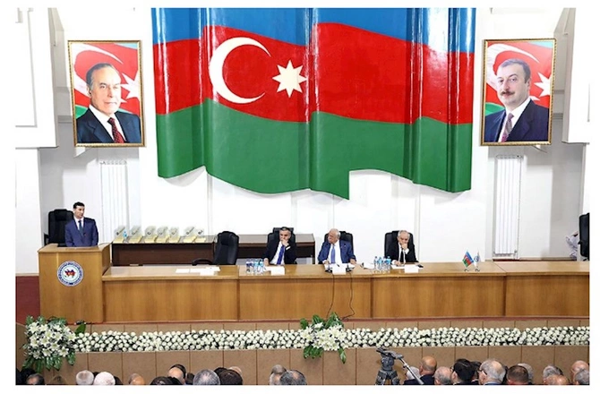 AHİK tərəfindən 2023-cü ilin ən yaxşı müəssisələri mükafatlandırıldı — FOTOLAR AHİK tərəfindən 2023-cü ilin ən yaxşı müəssisələri mükafatlandırıldı — FOTOLAR