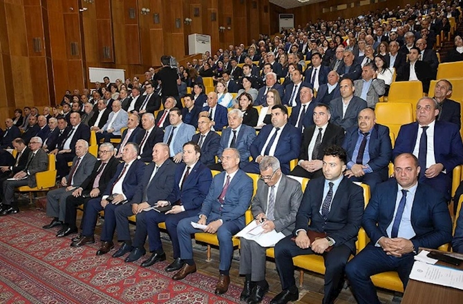 AHİK tərəfindən 2023-cü ilin ən yaxşı müəssisələri mükafatlandırıldı — FOTOLAR AHİK tərəfindən 2023-cü ilin ən yaxşı müəssisələri mükafatlandırıldı — FOTOLAR