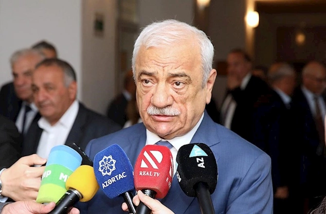 AHİK tərəfindən 2023-cü ilin ən yaxşı müəssisələri mükafatlandırıldı — FOTOLAR AHİK tərəfindən 2023-cü ilin ən yaxşı müəssisələri mükafatlandırıldı — FOTOLAR