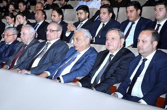 Tələbələr arasında keçirilmiş müsabiqə-festivalın yekun konserti — FOTOLAR