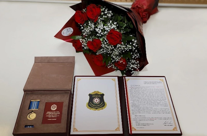 Dövlət Xidməti 102 yaşlı veteranı təltif etdi — FOTOLAR