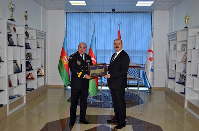 Azərbaycan ilə Türkiyə arasında hərbi təhsil sahəsində əməkdaşlıq müzakirə edilib — FOTO Azərbaycan ilə Türkiyə arasında hərbi təhsil sahəsində əməkdaşlıq müzakirə edilib — FOTO