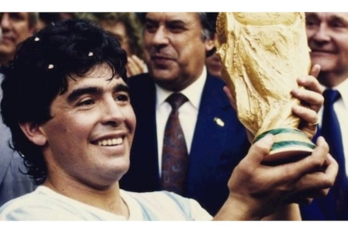 Maradonanın Qızıl topu hərraca çıxarılacaq