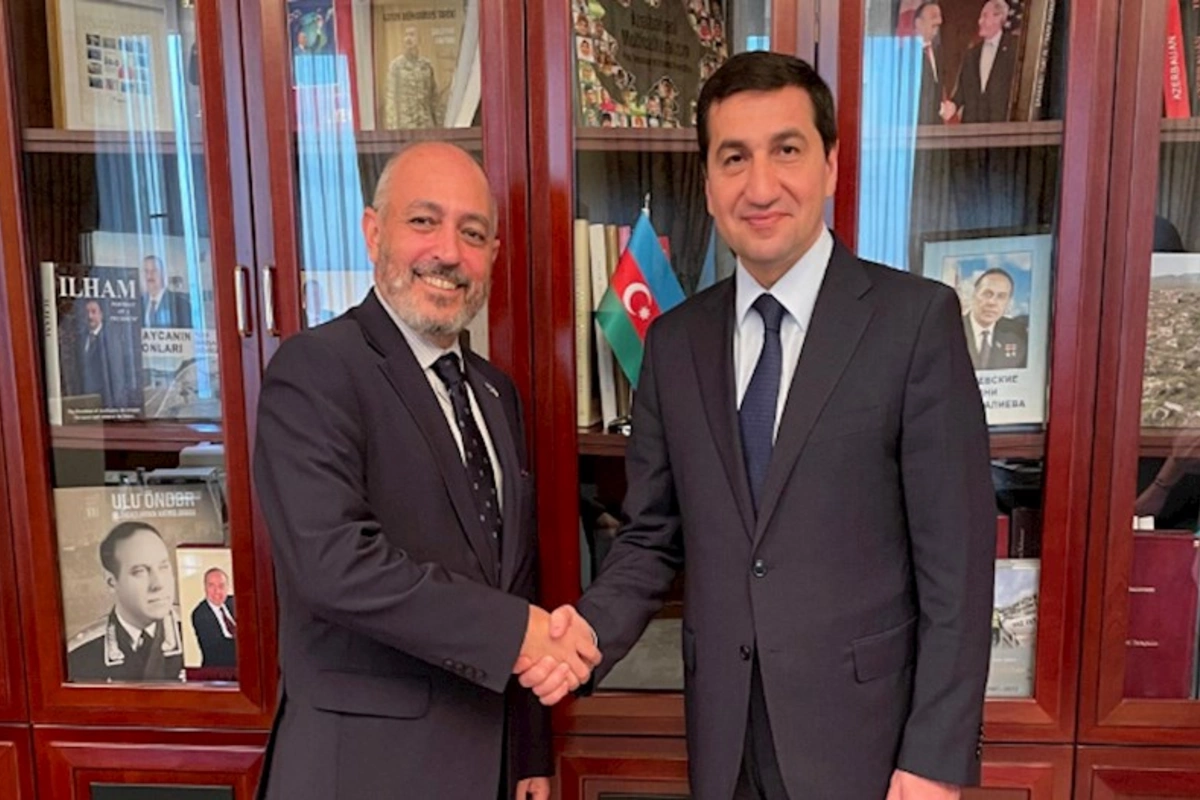 Hikmət Hacıyev BMT Baş katibinin köməkçisi ilə görüşüb
