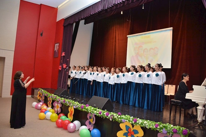 Şamaxıda da Uşaqların Beynəlxalq Müdafiəsi Günü qeyd olundu — FOTOLAR Şamaxıda da Uşaqların Beynəlxalq Müdafiəsi Günü qeyd olundu — FOTOLAR