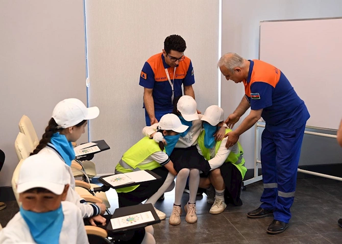 “Azərişıq ASC Uşaqların Beynəlxalq Müdafiəsi Günü İlə Əlaqədar Təlim Keçirib — FOTOLAR
