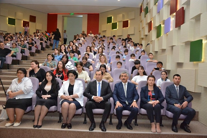 Şamaxıda da Uşaqların Beynəlxalq Müdafiəsi Günü qeyd olundu — FOTOLAR Şamaxıda da Uşaqların Beynəlxalq Müdafiəsi Günü qeyd olundu — FOTOLAR
