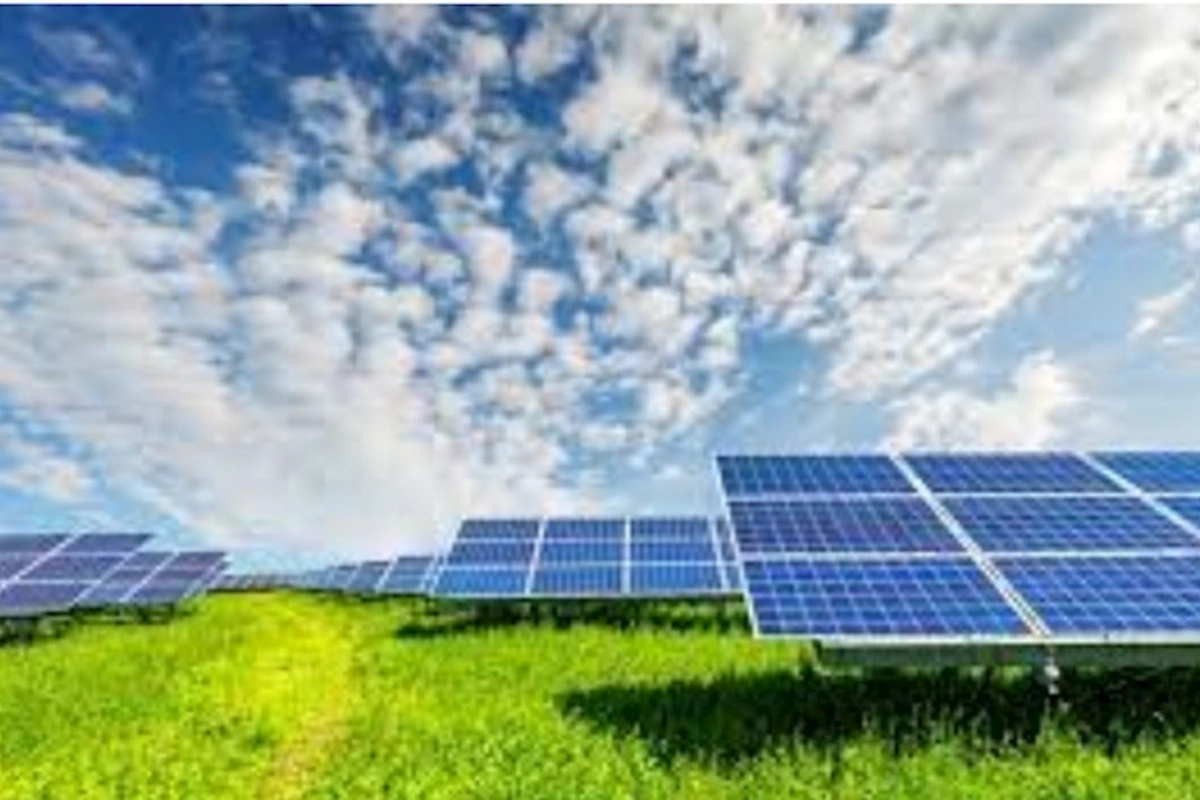 Qəbiristanlıqlar günəş enerjisi sahələrinə çevriləcək