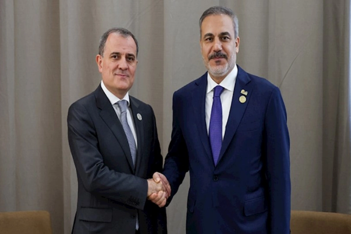 XİN rəhbərləri regional məsələləri müzakirə etdi