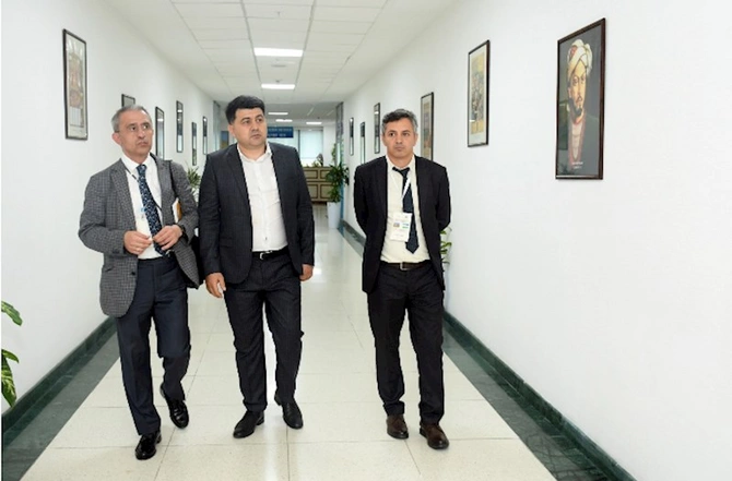 Özbəkistan Milli Kitabxanasında Azərbaycan guşəsinin açılışı oldu — FOTOLAR