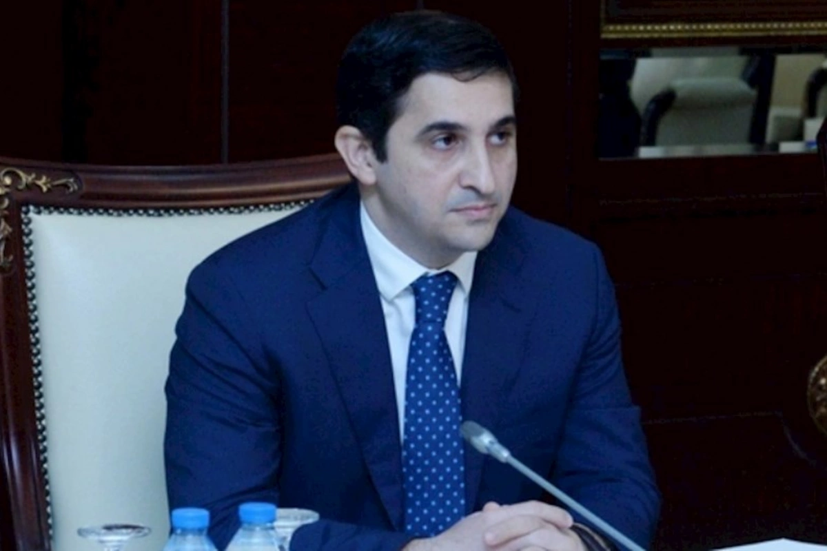 Nazir rəisi işdən çıxardı