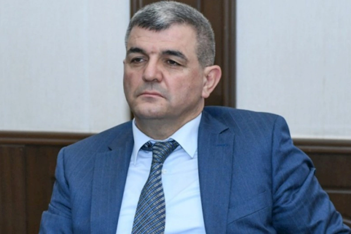 İmtahan keçirənlərin özləri savadsızdırlar — Fazil Mustafa