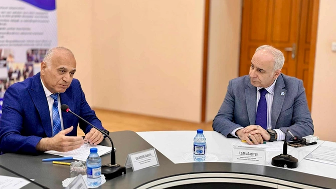 Jurnalistlər “İnsan hüquqları aylığı” çərçivəsində keçirilən təlimdə iştirak ediblər — FOTOLAR Jurnalistlər “İnsan hüquqları aylığı” çərçivəsində keçirilən təlimdə iştirak ediblər — FOTOLAR