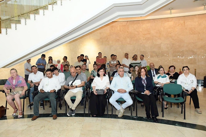 Azərbaycanın sənət incilərində yaşayan milli irsi” — Daşkənddə sərgi açılıb