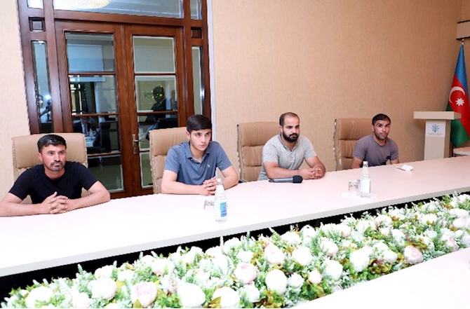 Azəriqazın baş direktoru Şamaxı və Qobustan rayon sakinlərinin müraciətlərini dinlədi — FOTOLAR