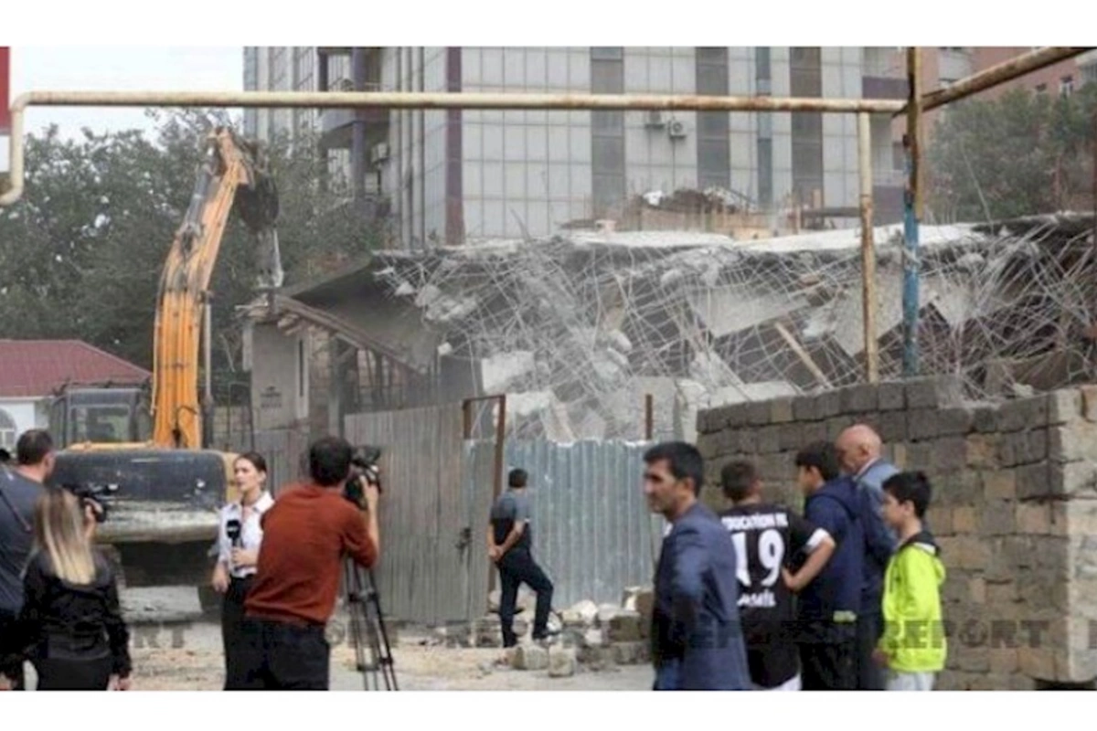“Ətçilər”də söküntü başladı — VİDEO