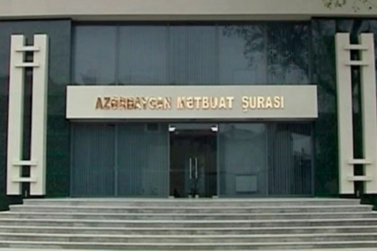 Mətbuat Şurası Fransanın AZƏRTAC-ın əməkdaşının fəaliyyətini məhdudlaşdırmaq istəyini pisləməyə çağırır