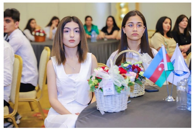 Şəhid övladlarının “Məzun günü” keçirildi — FOTOLAR Şəhid övladlarının “Məzun günü” keçirildi — FOTOLAR