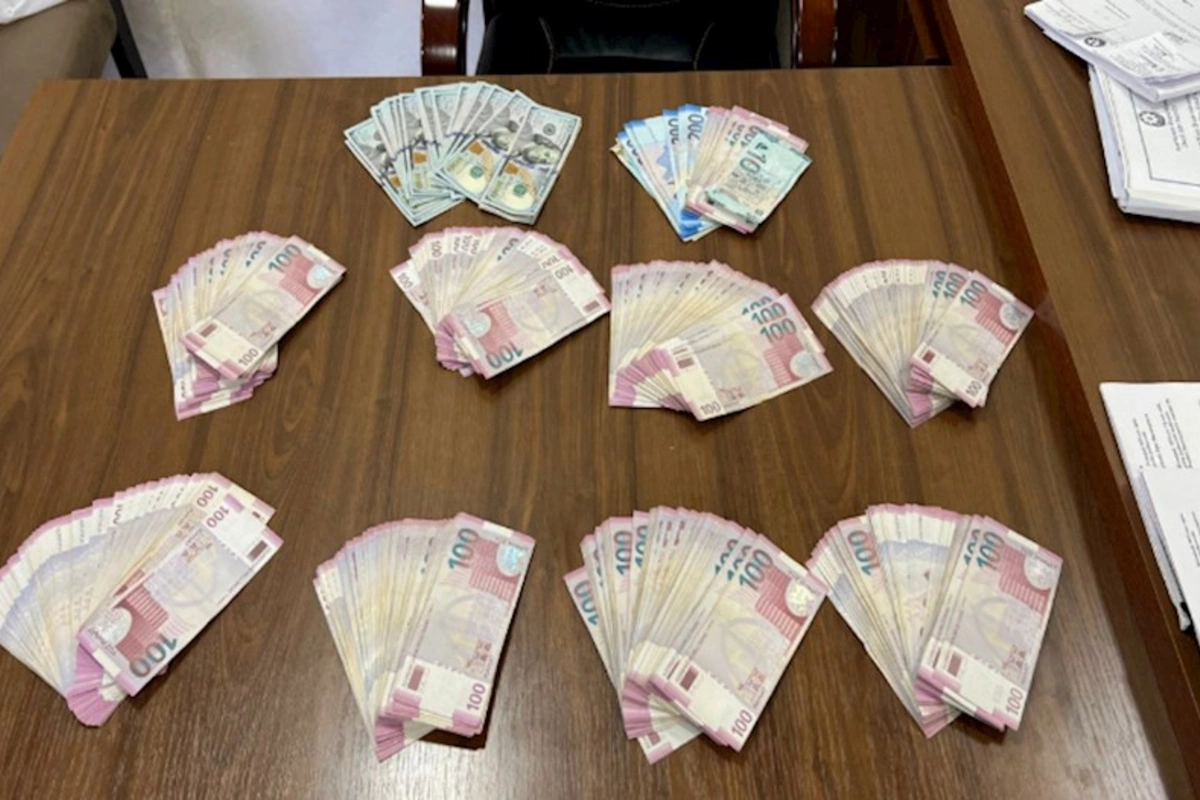 Bakıda evdən içərisində 340 min manat olan seyf oğurlandı — VİDEO