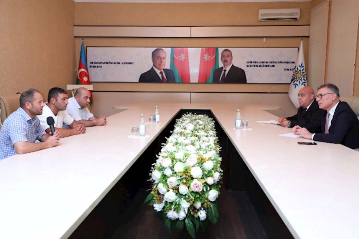 Azəriqazın baş direktoru Şamaxı və Qobustan rayon sakinlərinin müraciətlərini dinlədi — FOTOLAR