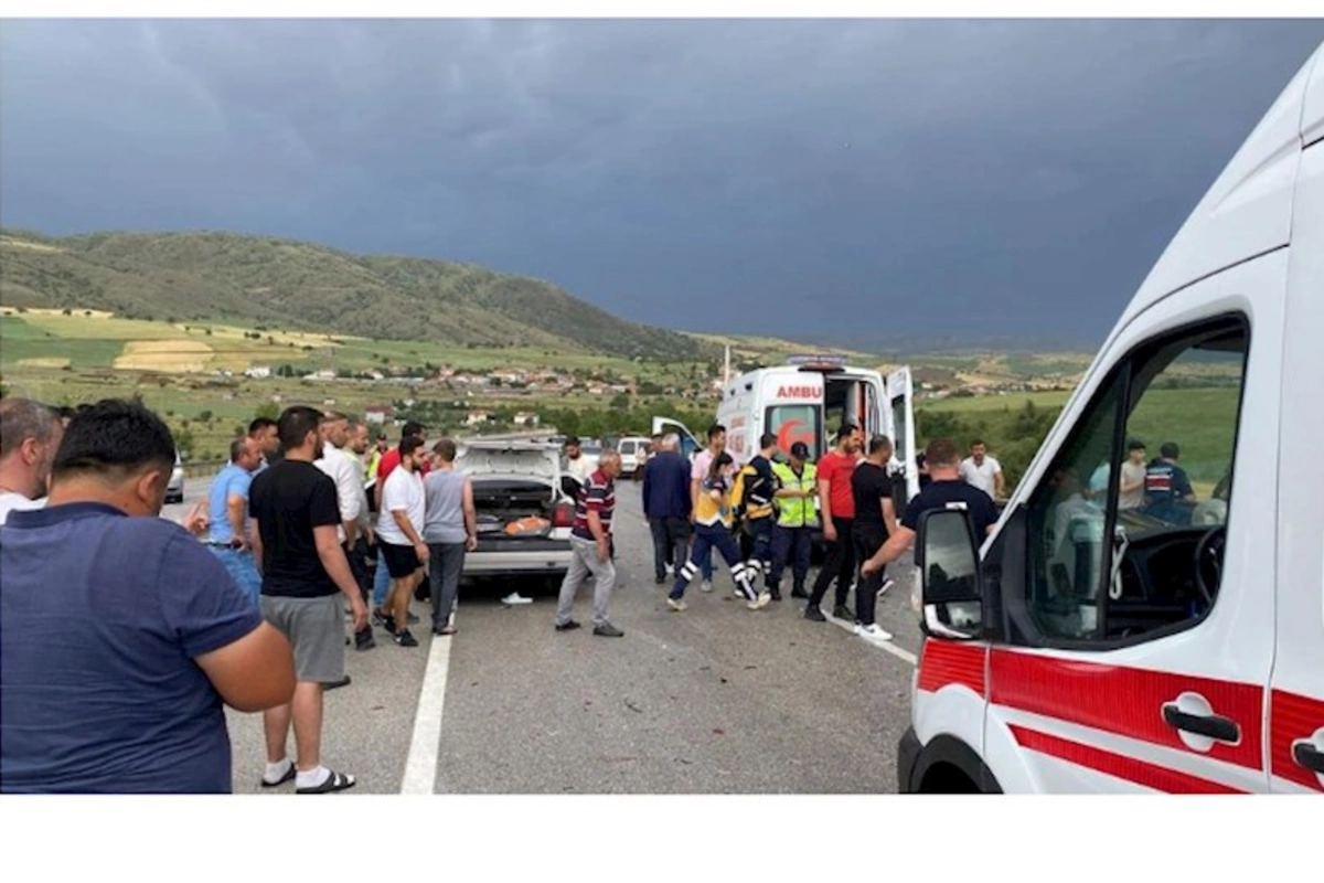Ankarada zəncirvari qəza: 10 nəfər yaralandı