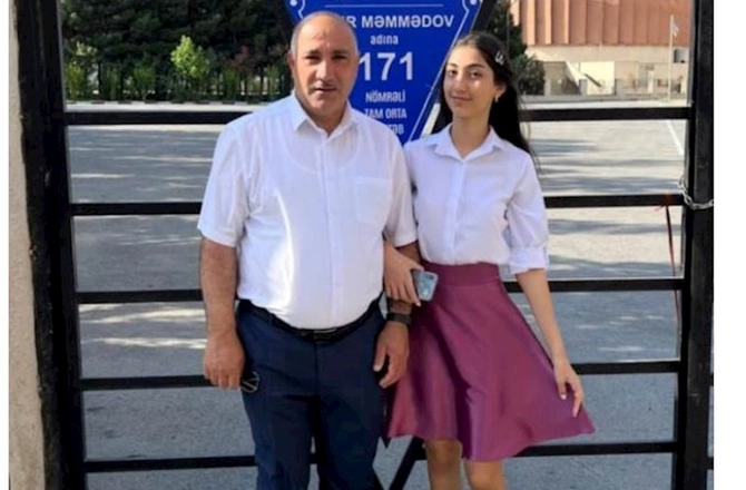 Jurnalist övladları da məzun oldular — FOTOLAR Jurnalist övladları da məzun oldular — FOTOLAR