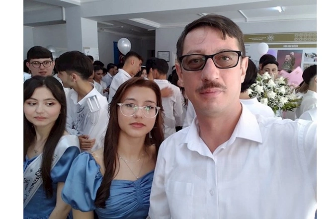 Jurnalist övladları da məzun oldular — FOTOLAR Jurnalist övladları da məzun oldular — FOTOLAR