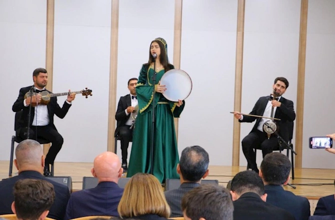 “Milli Qurtuluşdan Zəfərə” məktəblilərin yaradıcılıq festivalı keçirilib — FOTOLAR