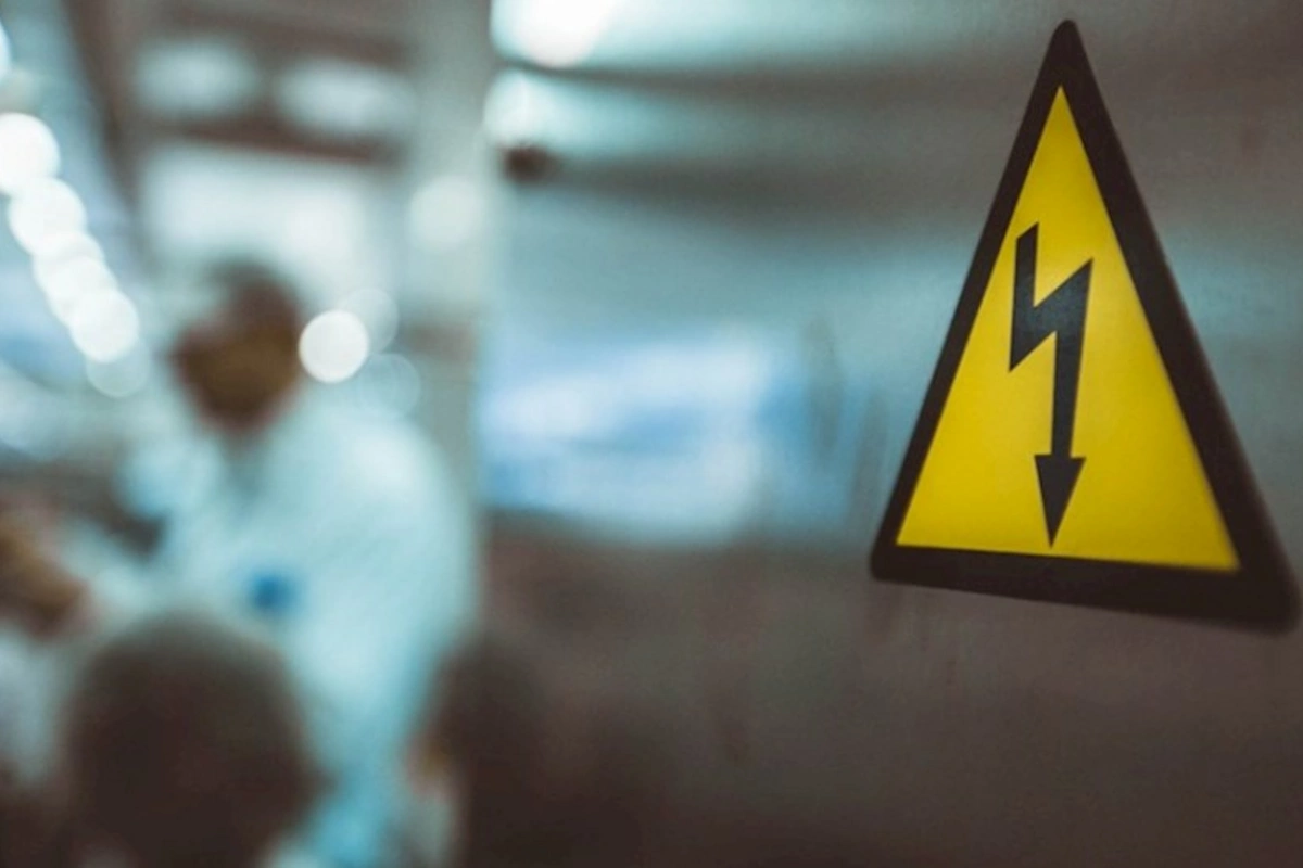 Qazaxda 26 yaşlı oğlanı elektrik cərəyanı vuraraq öldürüb