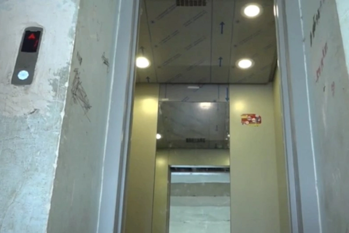 Yeni Günəşlidə sakinlər liftdən şikayətçidirlər: Pul yığıb, çıxıb getdilər — VİDEO