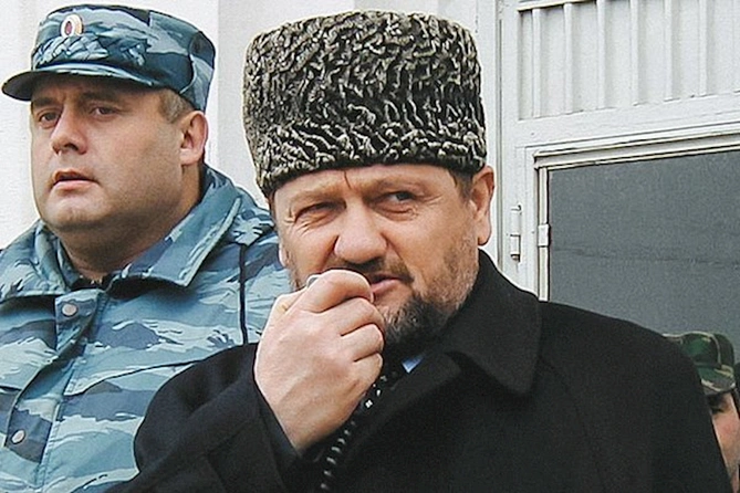 “Kadırov o adamı şirə yedirtdi, qardaşının ölümündə əli var…” — Sensasion FİLM
