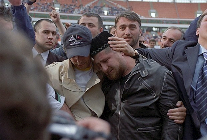 “Kadırov o adamı şirə yedirtdi, qardaşının ölümündə əli var…” — Sensasion FİLM