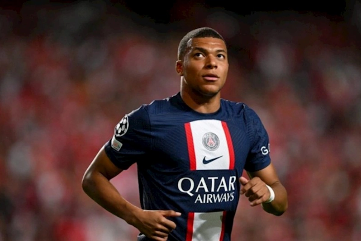 Kilian Mbappe rəsmi olaraq Real Madriddə