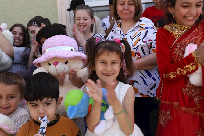 IDEA “Sevincini bölüş” kampaniyası çərçivəsində uşaqlar üçün növbəti aksiya keçirib
