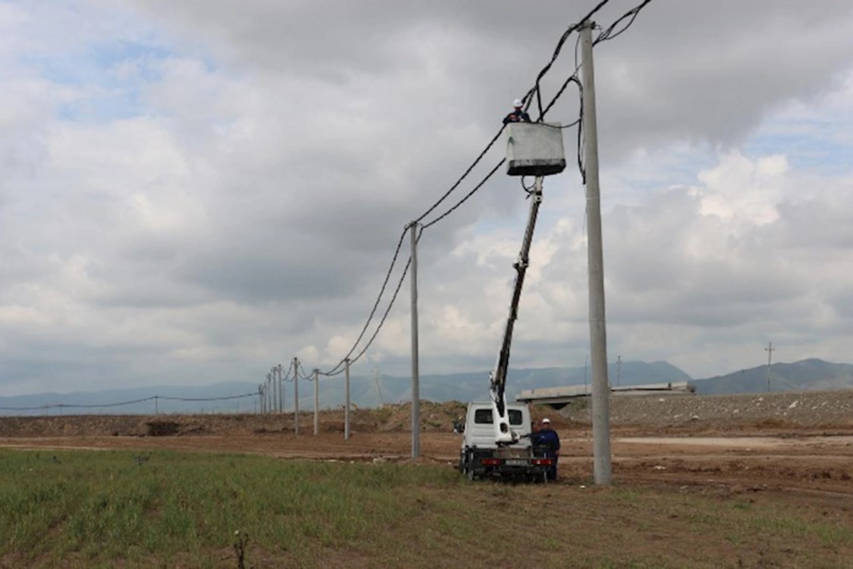 Ağdamda yeni elektrik şəbəkəsi qurulur — VİDEO