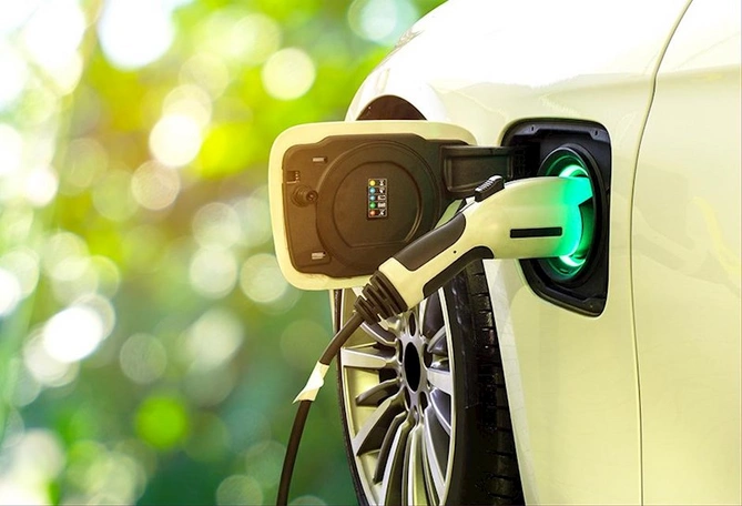 Təmiz hava uğrunda mübarizə: Azərbaycan elektromobillərə doğru irəliləyir