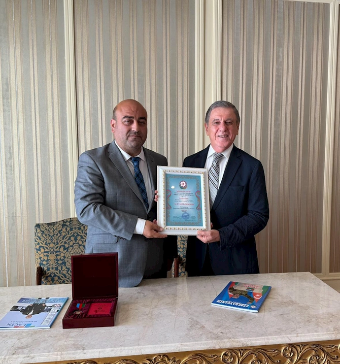 Keçmiş nazir “Azərbaycanın dostu” qızıl ordeninə layiq görülüb — FOTOLAR Keçmiş nazir “Azərbaycanın dostu” qızıl ordeninə layiq görülüb — FOTOLAR