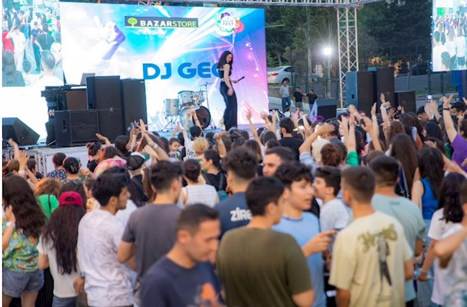 Bazarstore Bazarfest: gözəllik festivalı ilə ilkə imza atdı — FOTOLAR