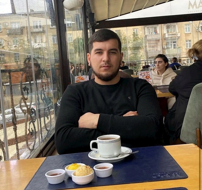 “Metro Park”ın yanında güllələnən gəncin FOTOLARI