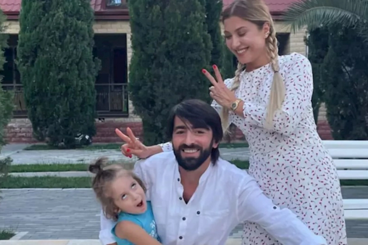 Elşaddan xanımı ilə FOTO