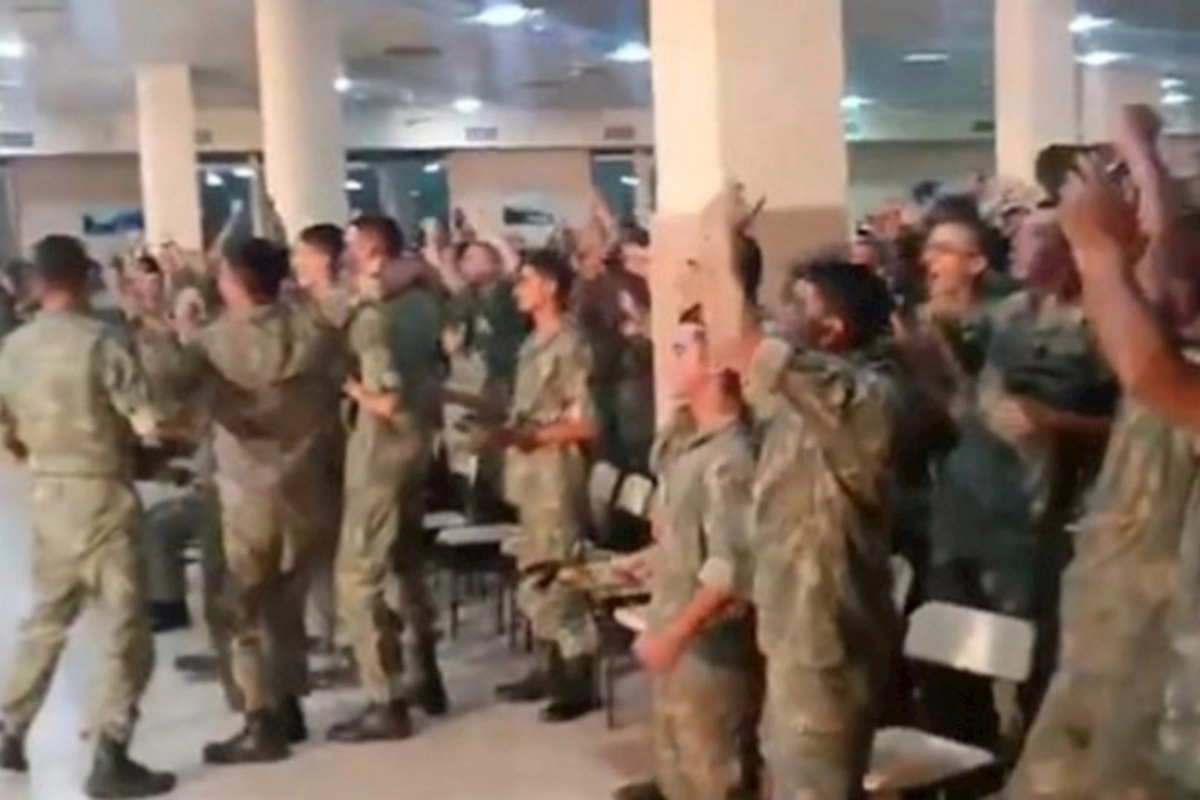 Əsgərlərimiz Türkiyənin qələbəsinə belə sevindi — VİDEO