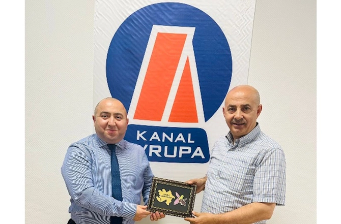 8 ölkədə 8 yazı — Aqil Ələsgərin Qərbi Azərbaycanla bağlı Avropada silsilə yazıları yayınlandı