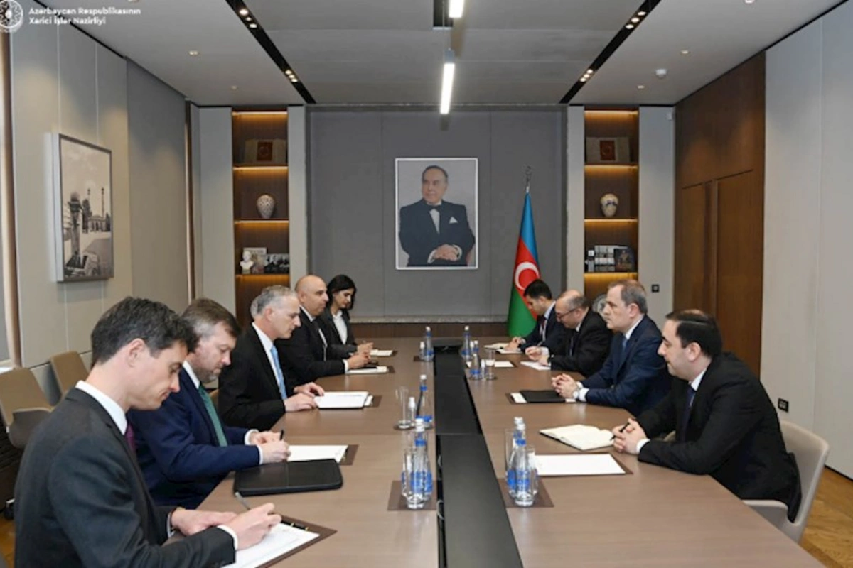 Ceyhun Bayramov Lui Bononu sülh gündəliyi üzrə əldə olunan son inkişaf barədə məlumatlandırdı