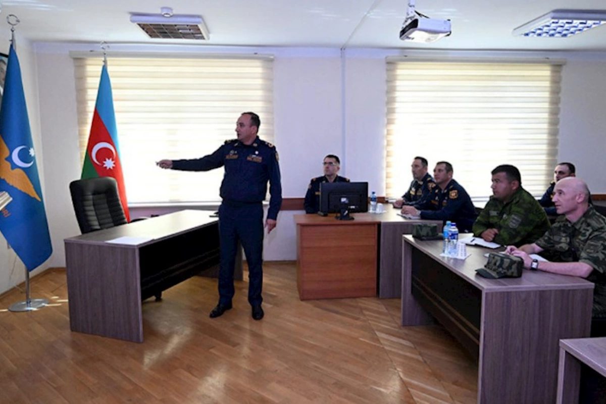 Tacikistan nümayəndə heyəti Azərbaycan HHQ-ni ziyarət edib