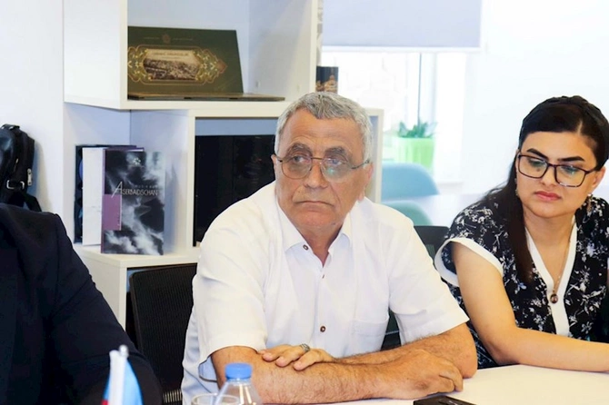 “Danışan abidələr: Azıx mağarası” adlı qısametrajlı filmin təqdimatı oldu — FOTOLAR “Danışan abidələr: Azıx mağarası” adlı qısametrajlı filmin təqdimatı oldu — FOTOLAR